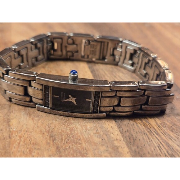 Vintage Citizen Elegance 13mm Ladies' Watch. New Battery. 6.5" Band. - Picture 9 of 11